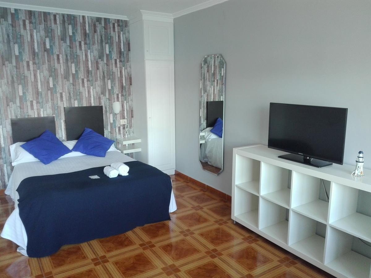 Aparthotel Corcubion Playa De Quenxe Exterior photo
